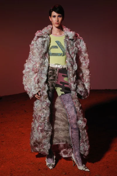Look 80
